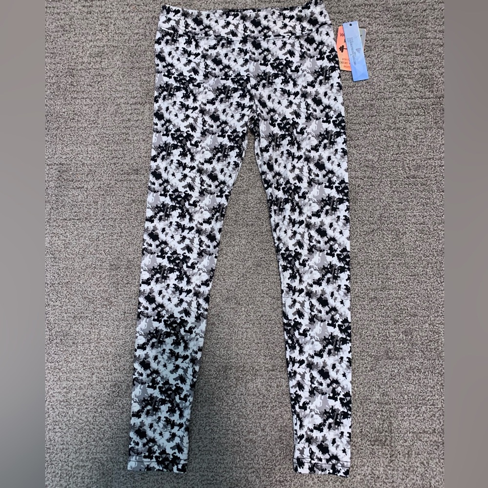 NEW with Tags Women’s Black & White Patterned Leggings - Size Small